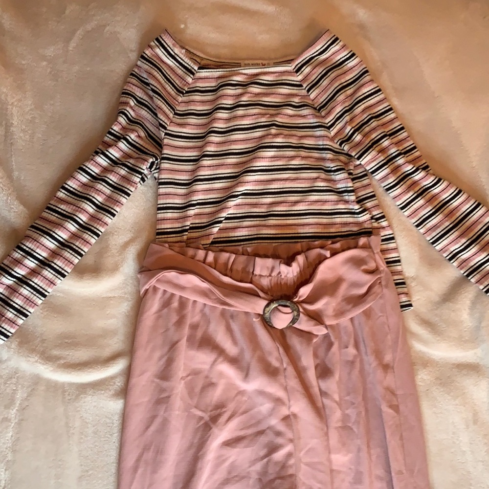 crop top with wide-leg pants 💕.